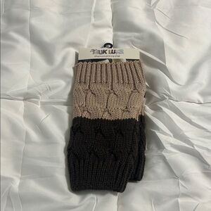 Muk Luks Chunky Knit Leg Warmers in Cream and Brown